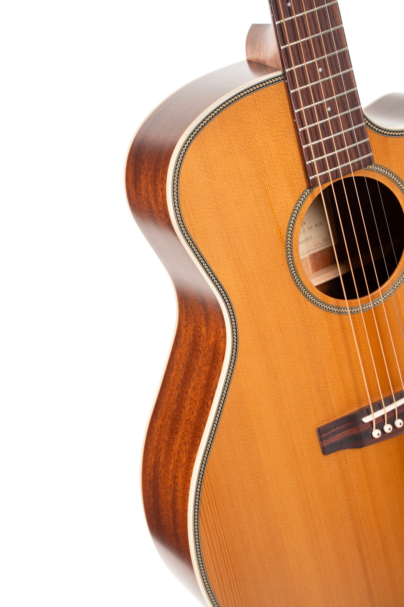 Essence GA4, table épicéa Sitka massif torréfié, f/e acajou, touche palissandre, Fishman Presys VT, semi brillant