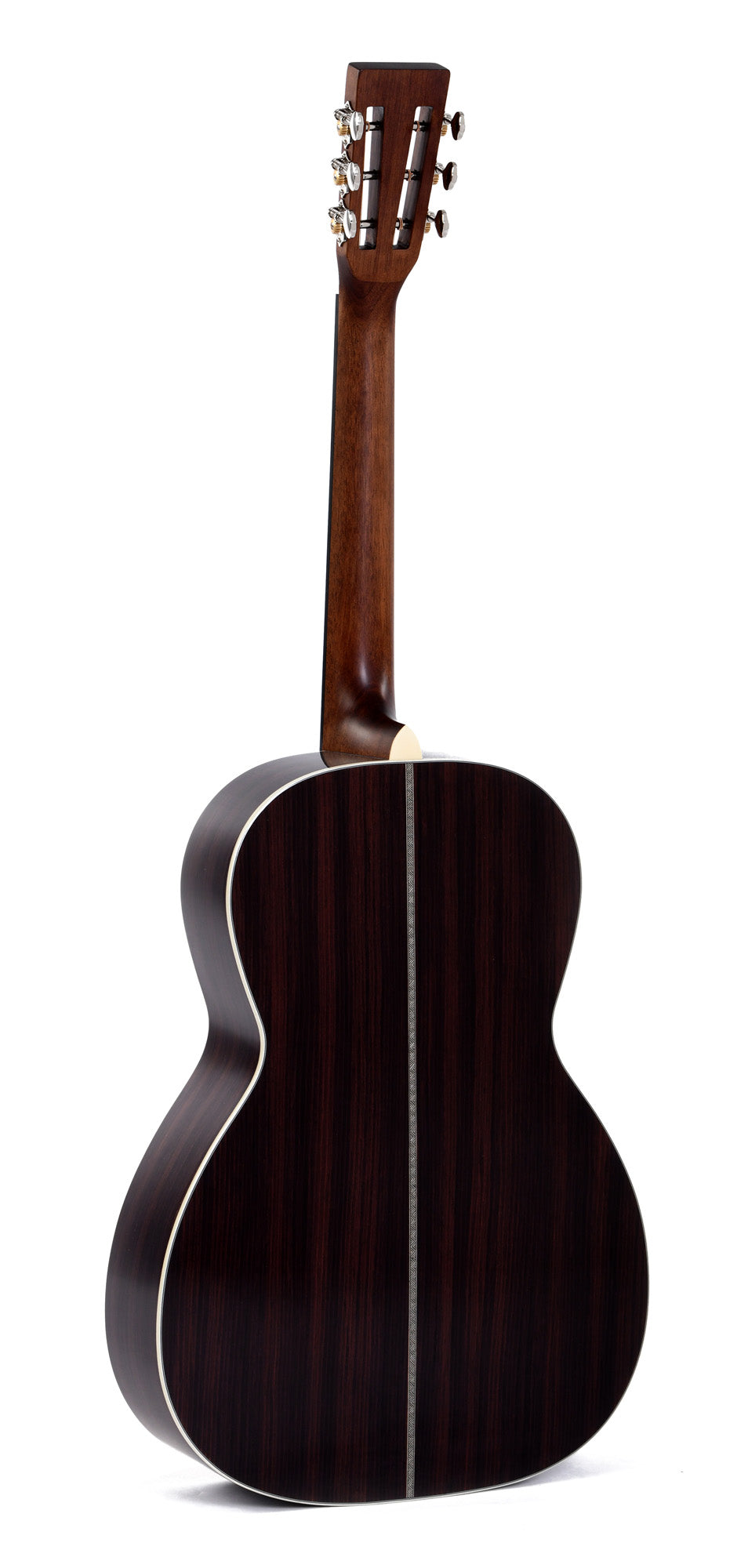 Modèle 000T-28S, Forme 000, table épicéa massif, f/e tilia, touche micarta, tête ajourée, naturel brillant