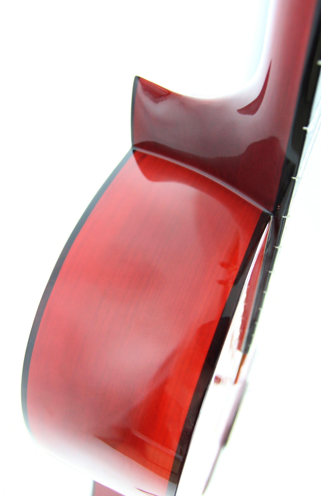 GIPSYKINGS (by André Reyes), Flamenco, table épicéa massif, fond & éclisses cyprès massif, rouge brillant