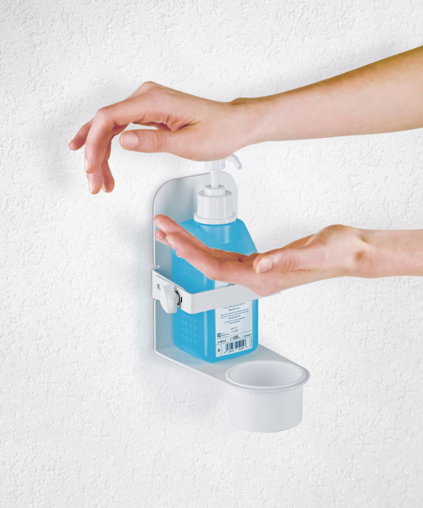 Support mural KM pour flacon de gel dƩsinfectant