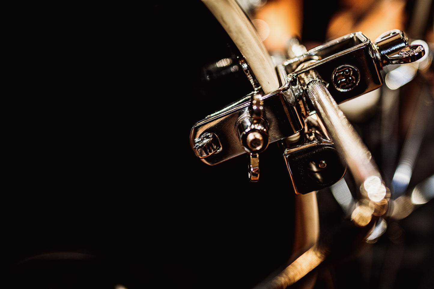 Bras en U pour micro grosse caisse