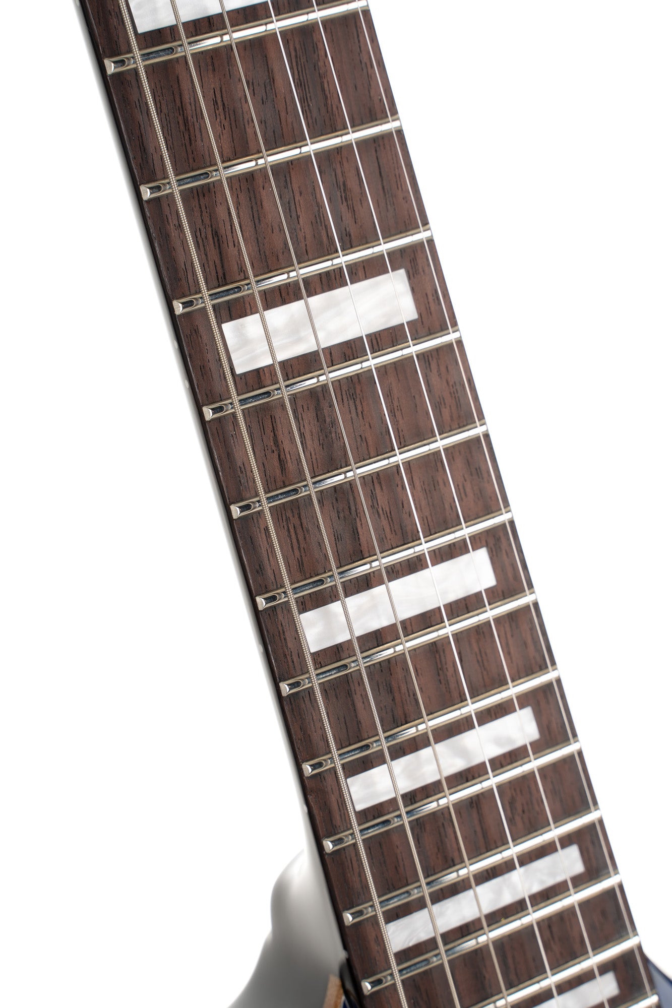 M600, corps acajou, placage érable flammé, manche collé acajou, 2 micros doubles Cort Voiced Tone VTH-59, tobacco sunburst