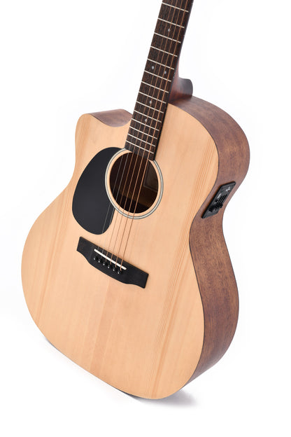 Modèle GC-10EL, Grand OM pan coupé, table épicéa Sitka, fond & éclisses acajou, manche acajou, EQ Sigma, naturel satiné, gaucher