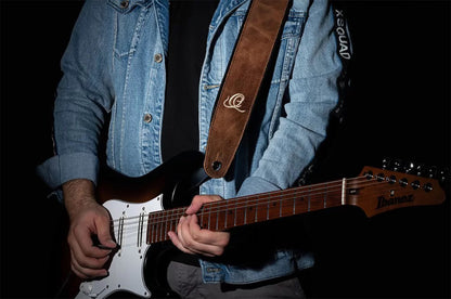 OSCL-7, courroie guitare, série Classic, face cuir, dos PVC (vegan), largeur 7 cm, longueur 145 cm, vintage cognac