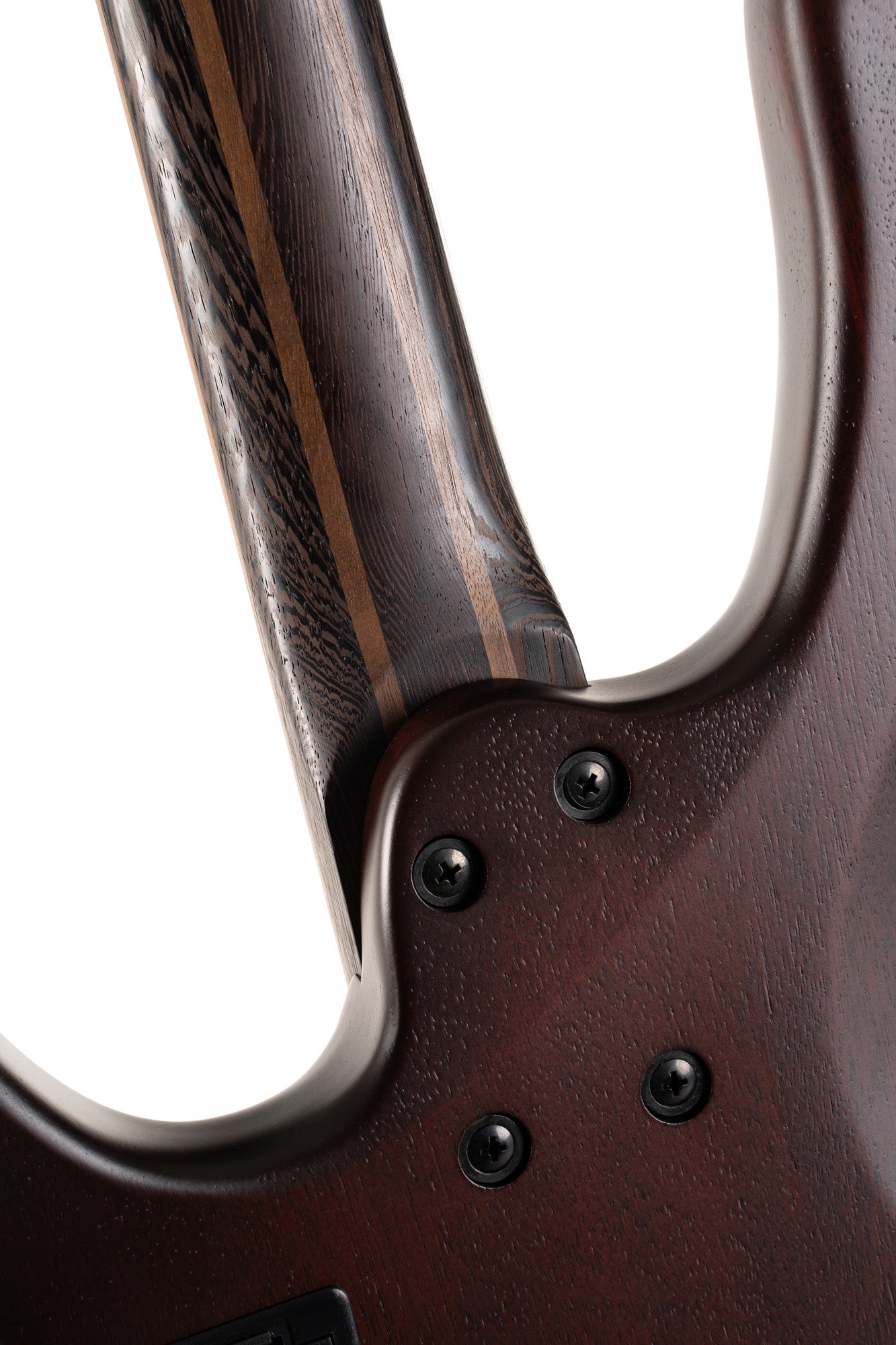 B4 Element FL, fretless, corps acajou, table frêne, touche érable torréfié, micros & préampli Bartolini MK-1, noir pores ouverts