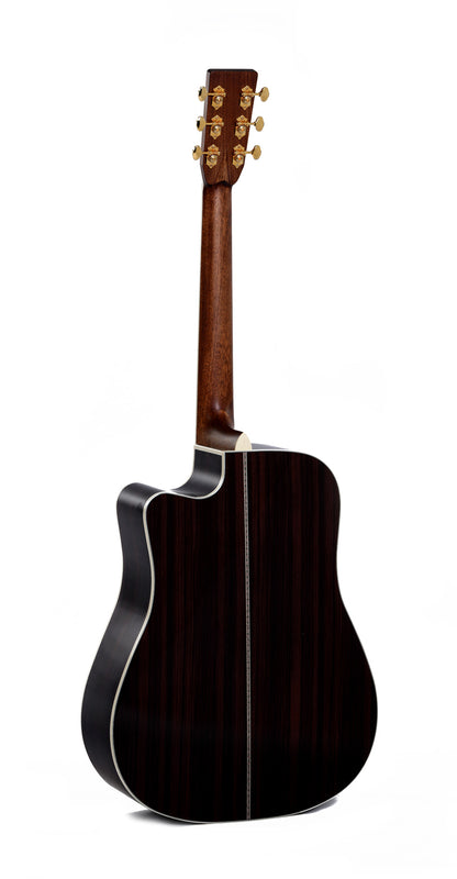 Modèle DTC-41E, Dreadnought pan coupé, table épicéa massif, f/e tilia, touche micarta, binding abalone, EQ Fishman, naturel