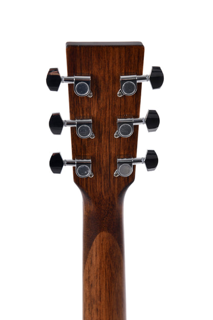 Modèle 000C-15E, Forme 000 pan coupé, table acajou, fond & éclisses acajou, EQ SIGMA, naturel satiné