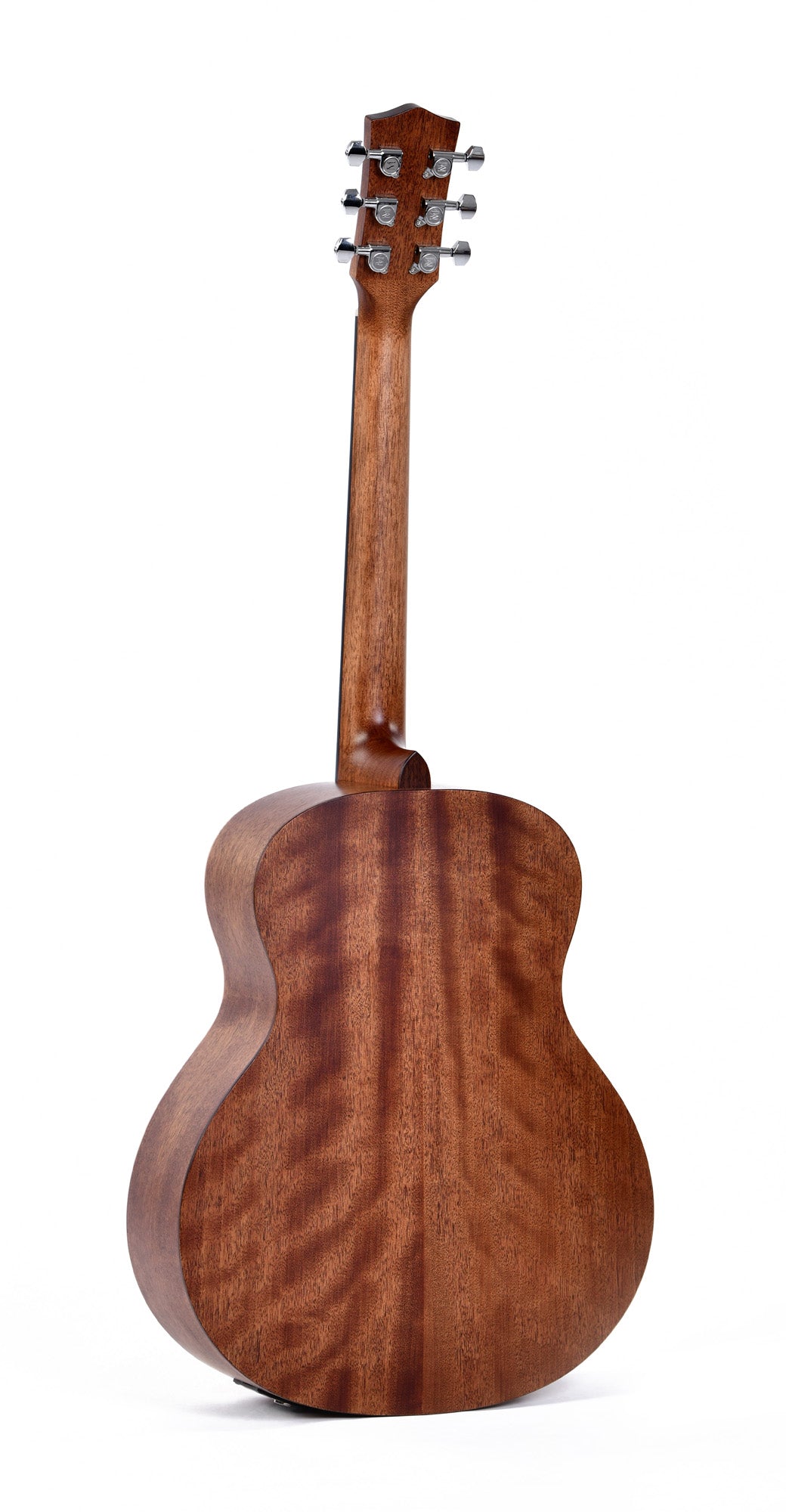 Modèle GSME, Grand OM Short Scale, table épicéa massif, f/e acajou, touche micarta, EQ Sigma, naturel satiné