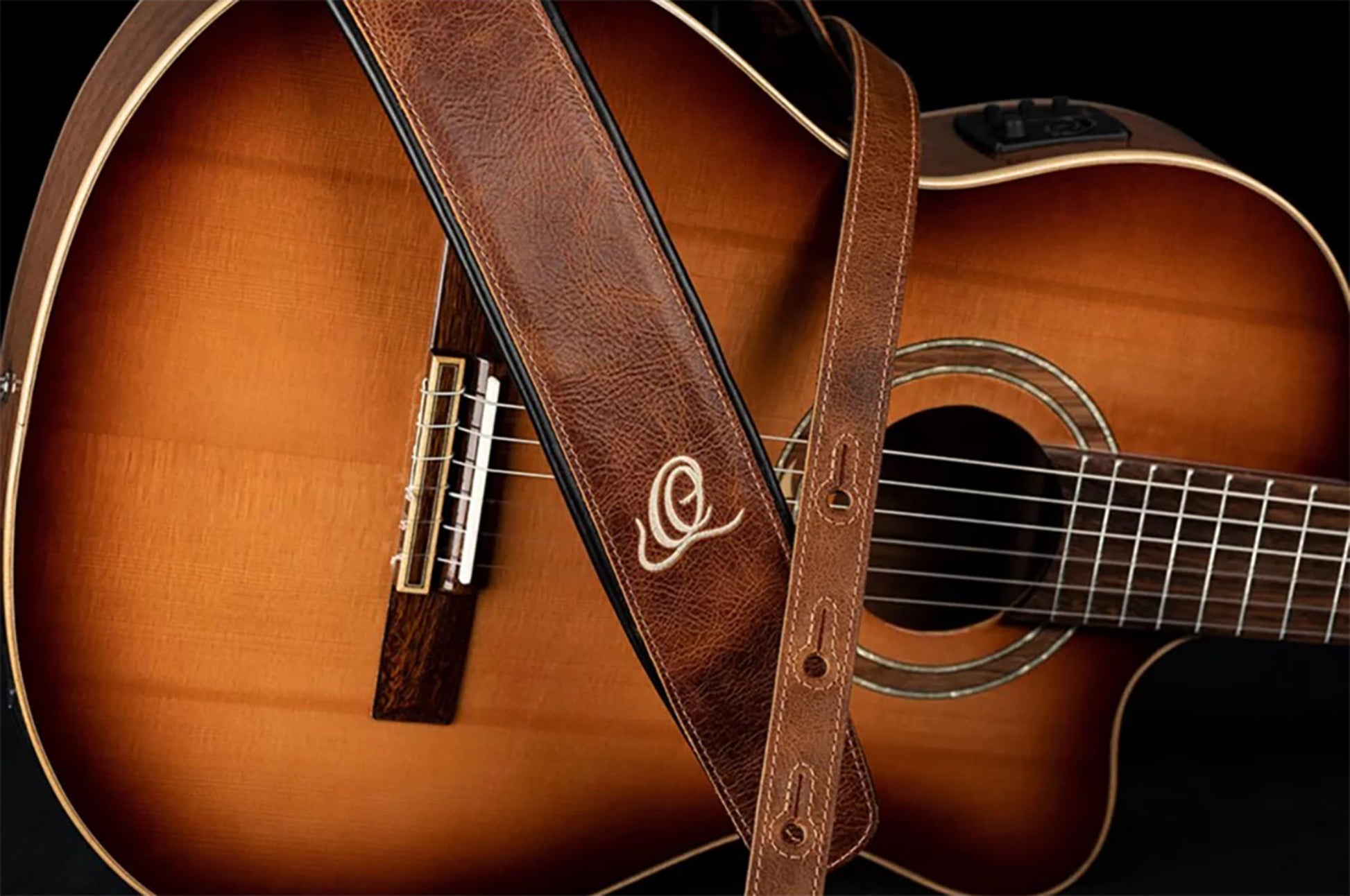 OSAR-6, courroie guitare, série Artist, cuir, largeur 7 cm, longueur 145 cm, desert sand