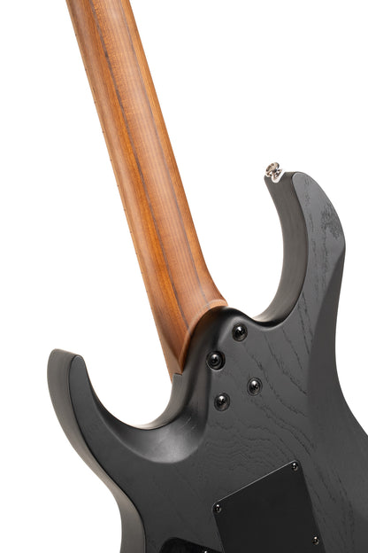 X700 Triality, corps frêne, touche érable, trémolo CFA-III, micros Fishman Fluence, housse, black burst