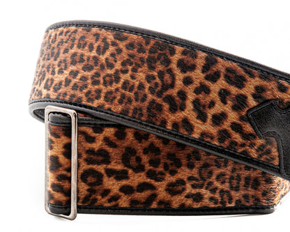 Courroie modèle LEOPARD, synthétique, rembourrée, largeur 6 cm, longueur 95 à 150 cm, porte-médiators intégré, léopard