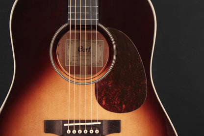 Earth 100SS, modèle Slope Shoulder, table épicéa Sitka massif, f/e acajou, EQ Fishman Sonitone, sunburst