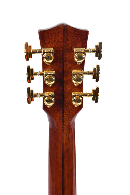 Modèle GJA-SG300, Grand Jumbo, table épicéa massif, f/e palissandre indien, EQ Fishman, soft case, naturel brillant