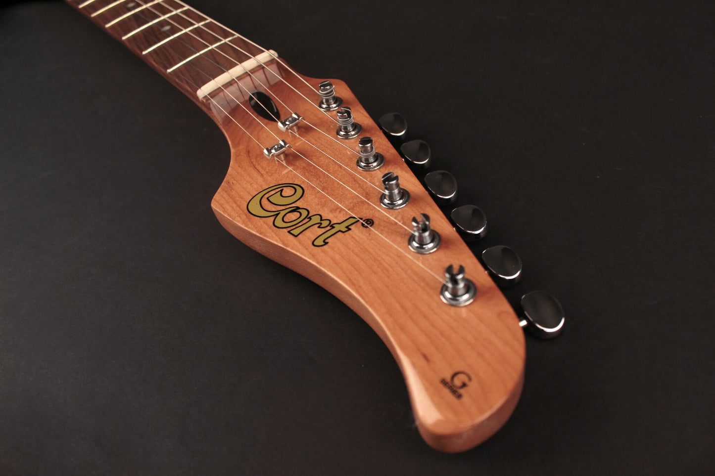 G260CS, corps aulne, manche érable"roasted", touche pau ferro, 2 micros simples et 1 double Voiced Tone, sunburst 3 tons