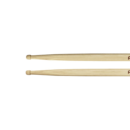 Switch Stick 5A Meinl, 1 côté baguette 5A Hybrid et 1 côté mailloche à feutre dur.