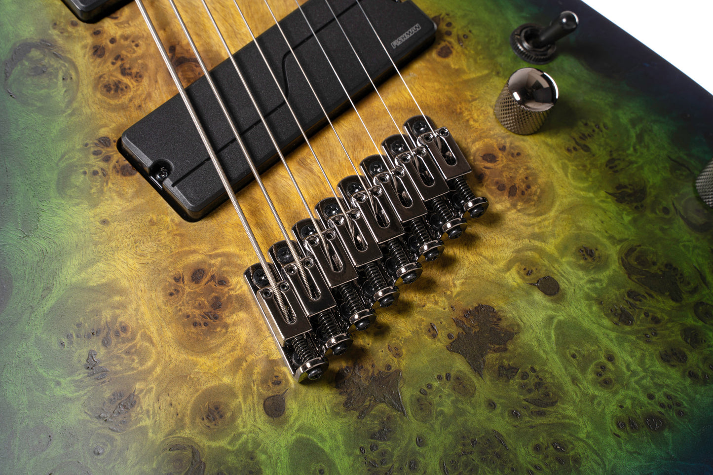 KX508MS2, 8 cordes, corps okoumé, table peuplier figuré, frettes en éventail, touche ébène, micros Fishman, mariana blue burst