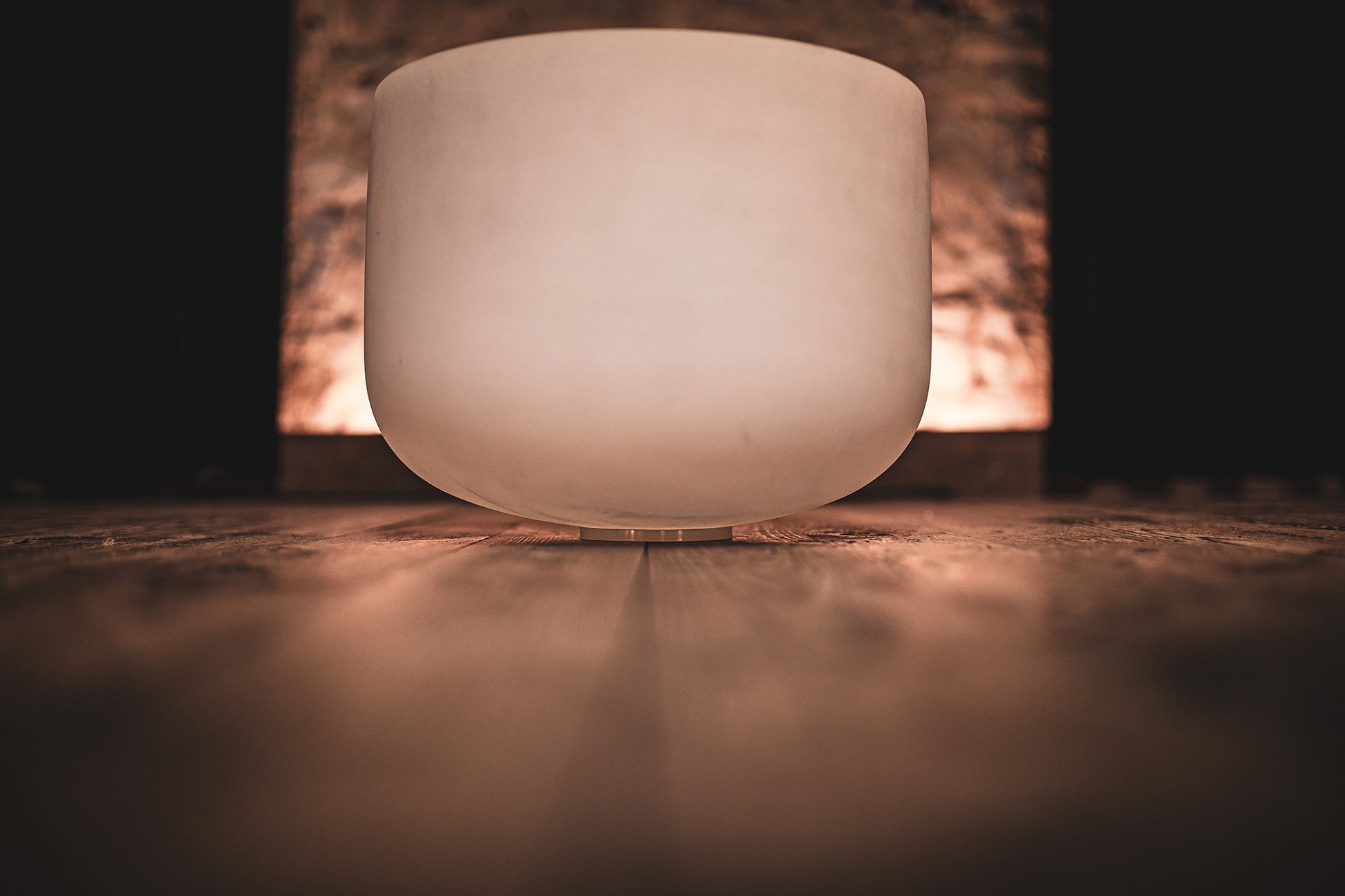 Bol tibétain d'une taille de 14" (35,56cm), hauteur : 26,42 cm.