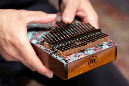 Kalimba Meinl avec rosace, 17 notes, design Coral Reef - KA17CR