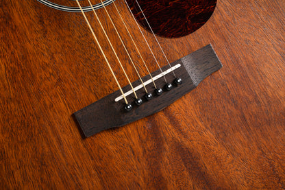 L60MF, forme Orchestra Model, table acajou massif, fond & éclisses acajou, touche laurier ou merbau, EQ Fishman, naturel