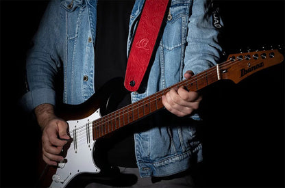 OSBY-3, courroie guitare, série Byzantine, face cuir, dos PVC (vegan), largeur 7 cm, longueur 145 cm, byzantine fire