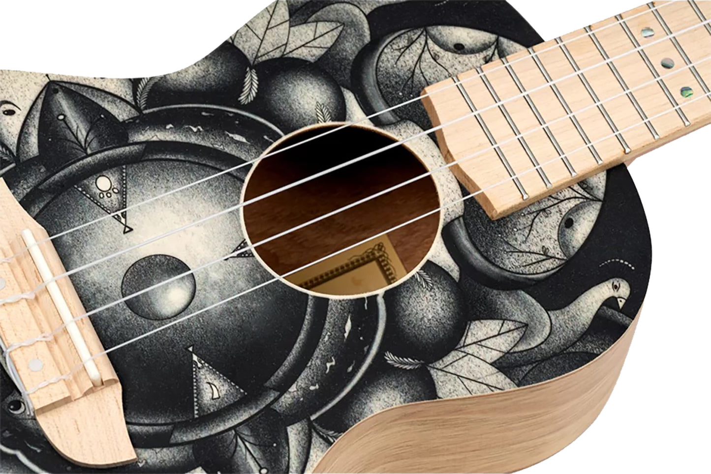 RUAR-BI, modèle Concert, table épicéa avec motif custom, fond & éclisses catalpa, manche nato, motif"oiseaux" satiné