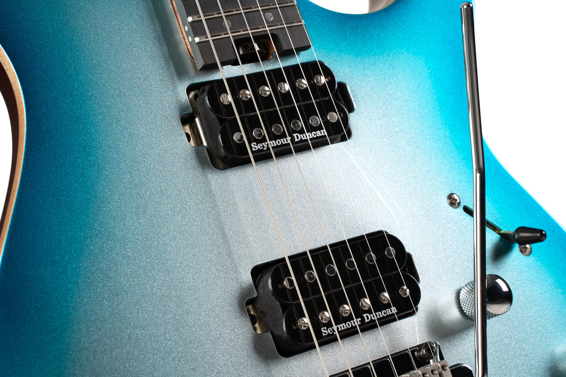 G300 GLAM, corps acajou chambré, table érable massif, touche ébène, 2 micros Seymour Duncan, polar ice metallic burst