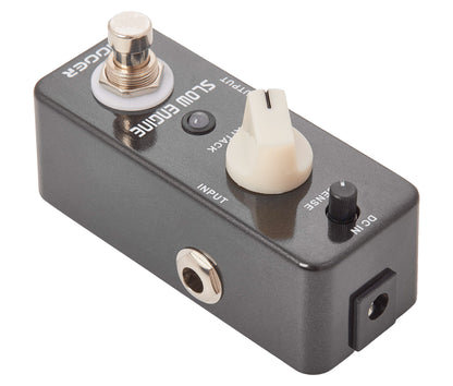 Pédale SLOW ENGINE, slow motion (atténuation de l'attaque pour simuler un son violon), boîtier métal, true bypass, noir