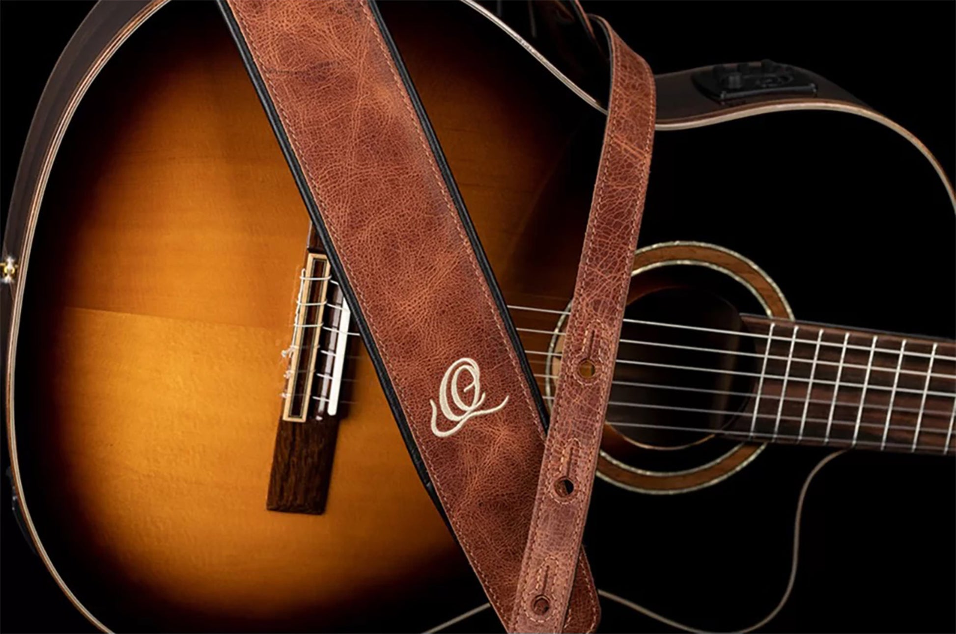 OSCL-5, courroie guitare, série Classic, face cuir, dos PVC (vegan), largeur 7 cm, longueur 145 cm, vintage caramel