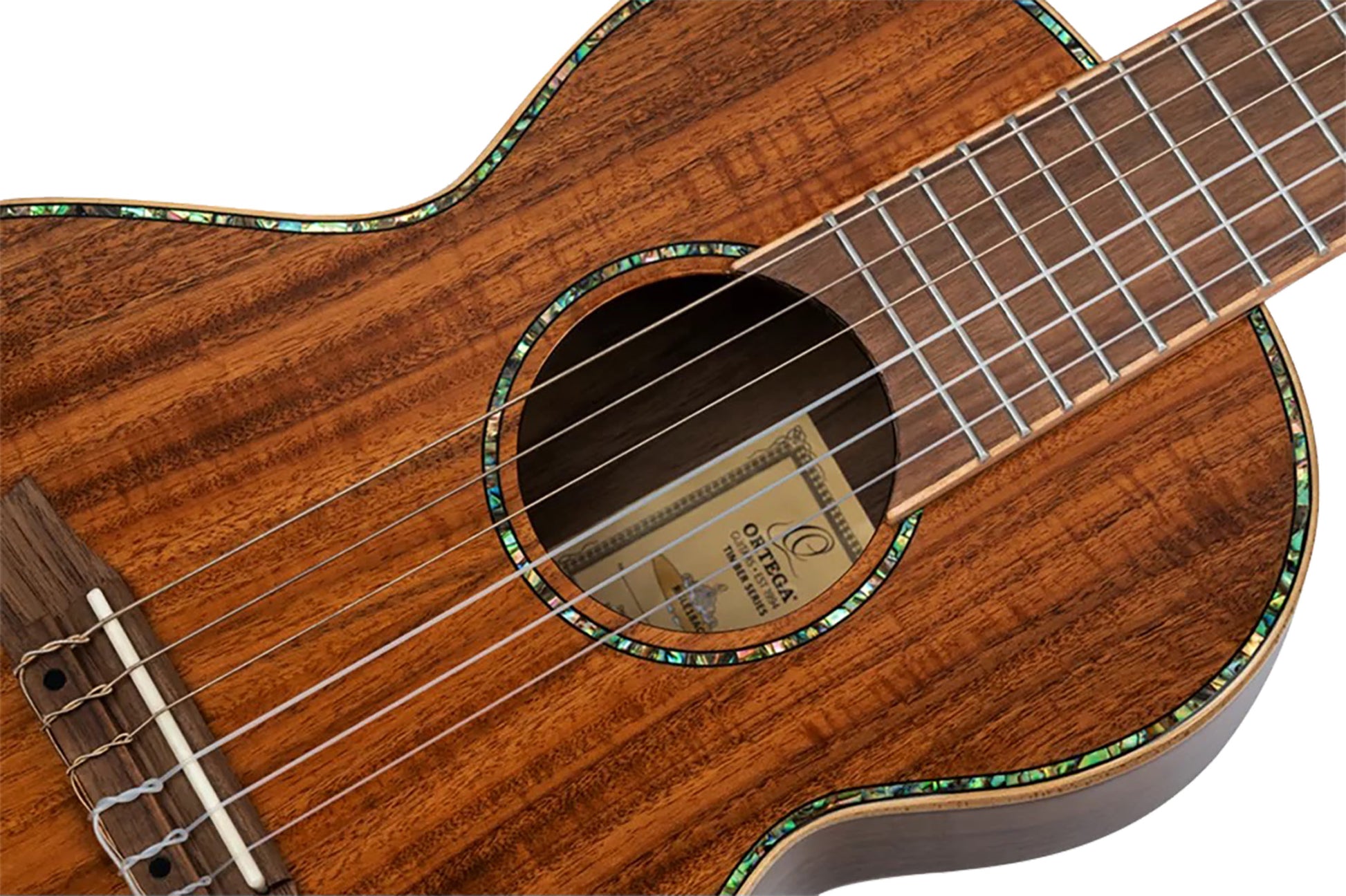 RGLE18ACA, EQ Ortega MagusUke, table acacia massif, fond & éclisses acacia, manche acajou (47 mm au sillet), housse luxe