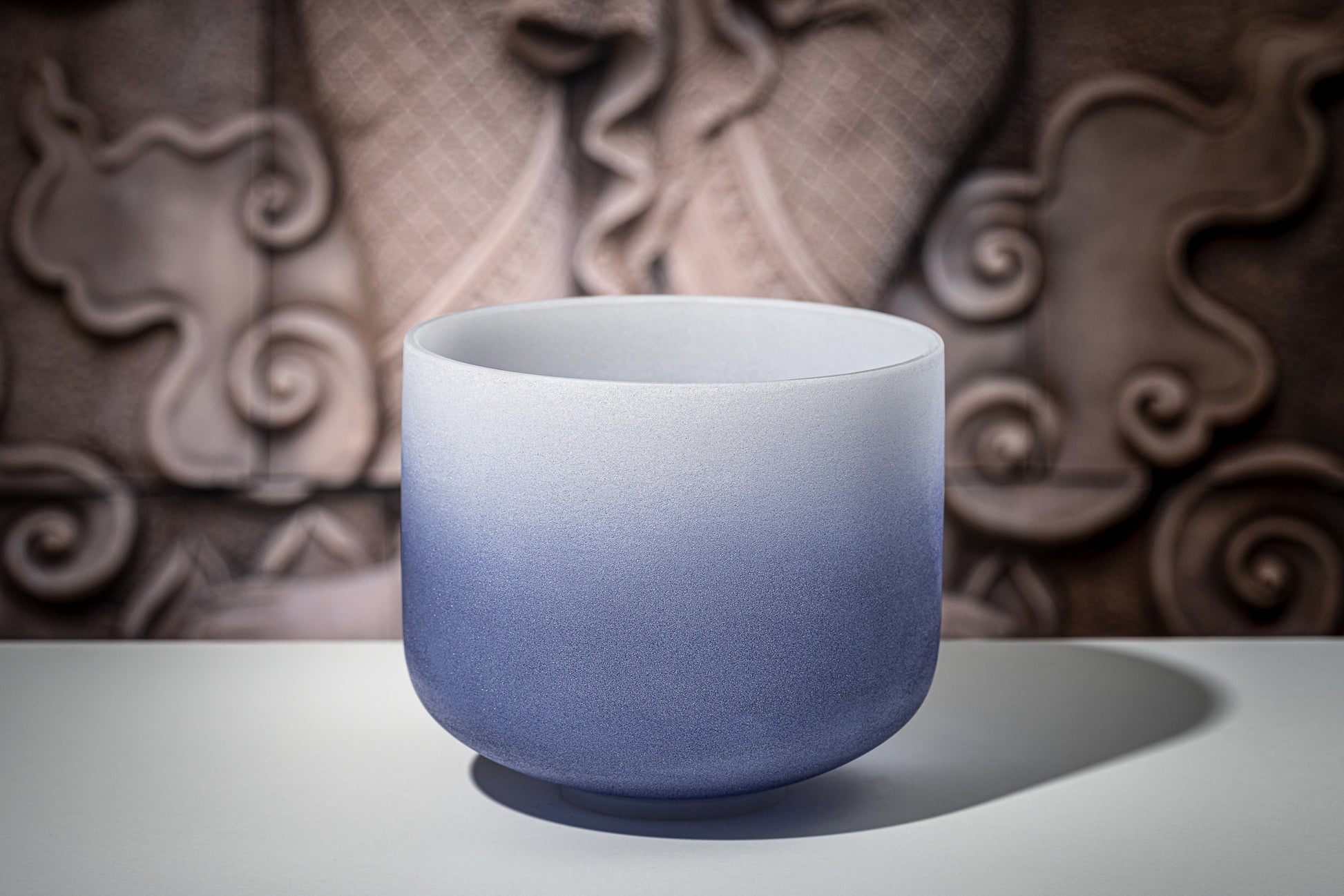 SINGING BOWL SONIC ENERGY CRISTAL 9", dark blue, brow chakra, A4 440hz, quartz, couleur effet gelé