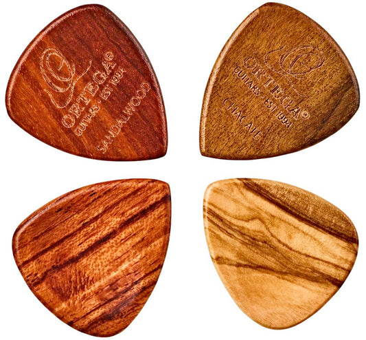 Set de 4 médiators en bois (1 x ovangkol, 1 x padouk, 1 x santal, 1 x bois de chacate), épaisseur 2.5 mm
