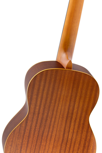 R122, table cèdre, fond & éclisses acajou, manche acajou (sillet 52 mm), housse, naturel satiné