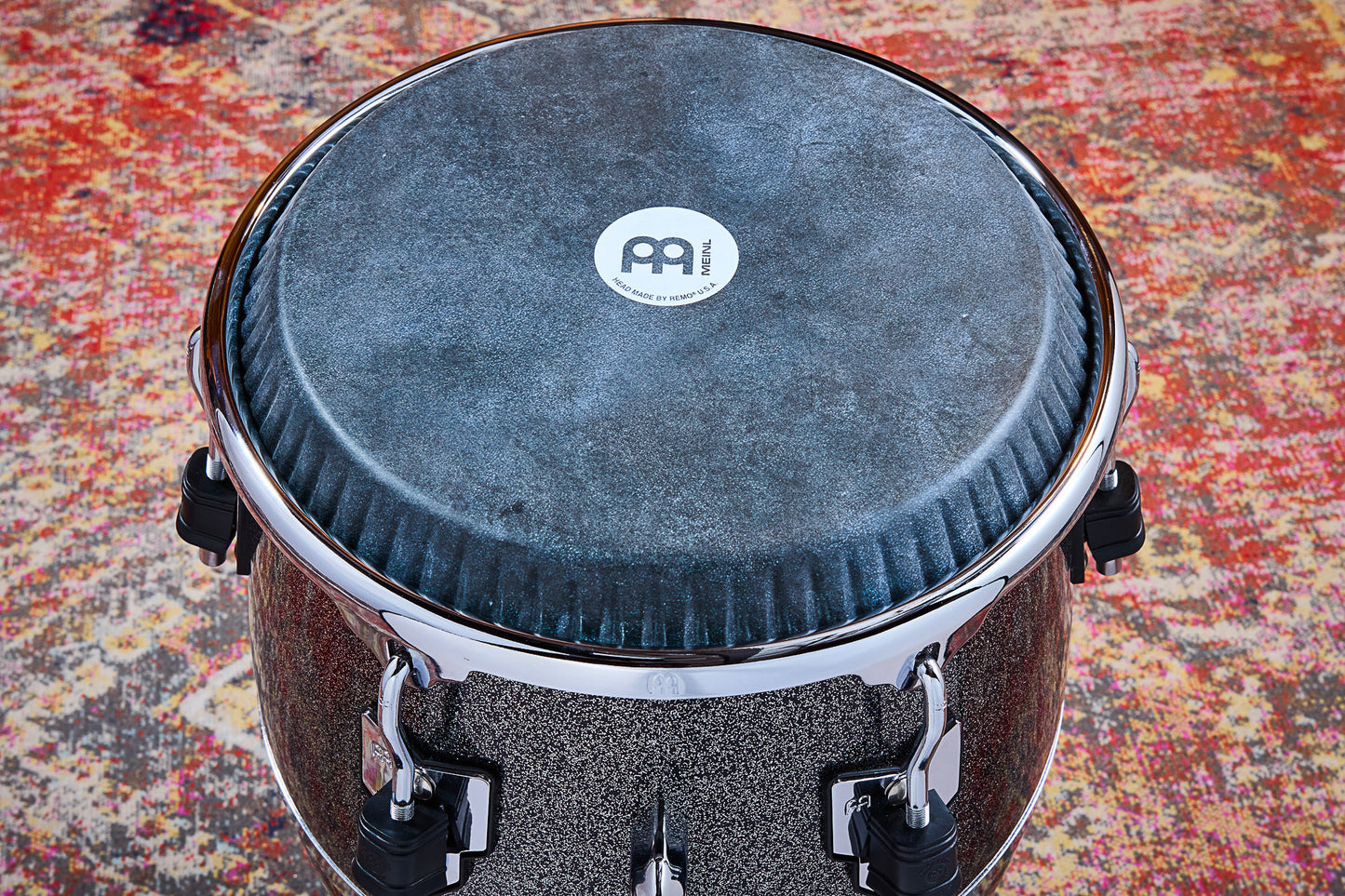 Conga Diego Galé 11"3/4, fût fibre de verre 'premium', hauteur 71.12cm, peau cuir de veau noir, cercles SSR 4mm