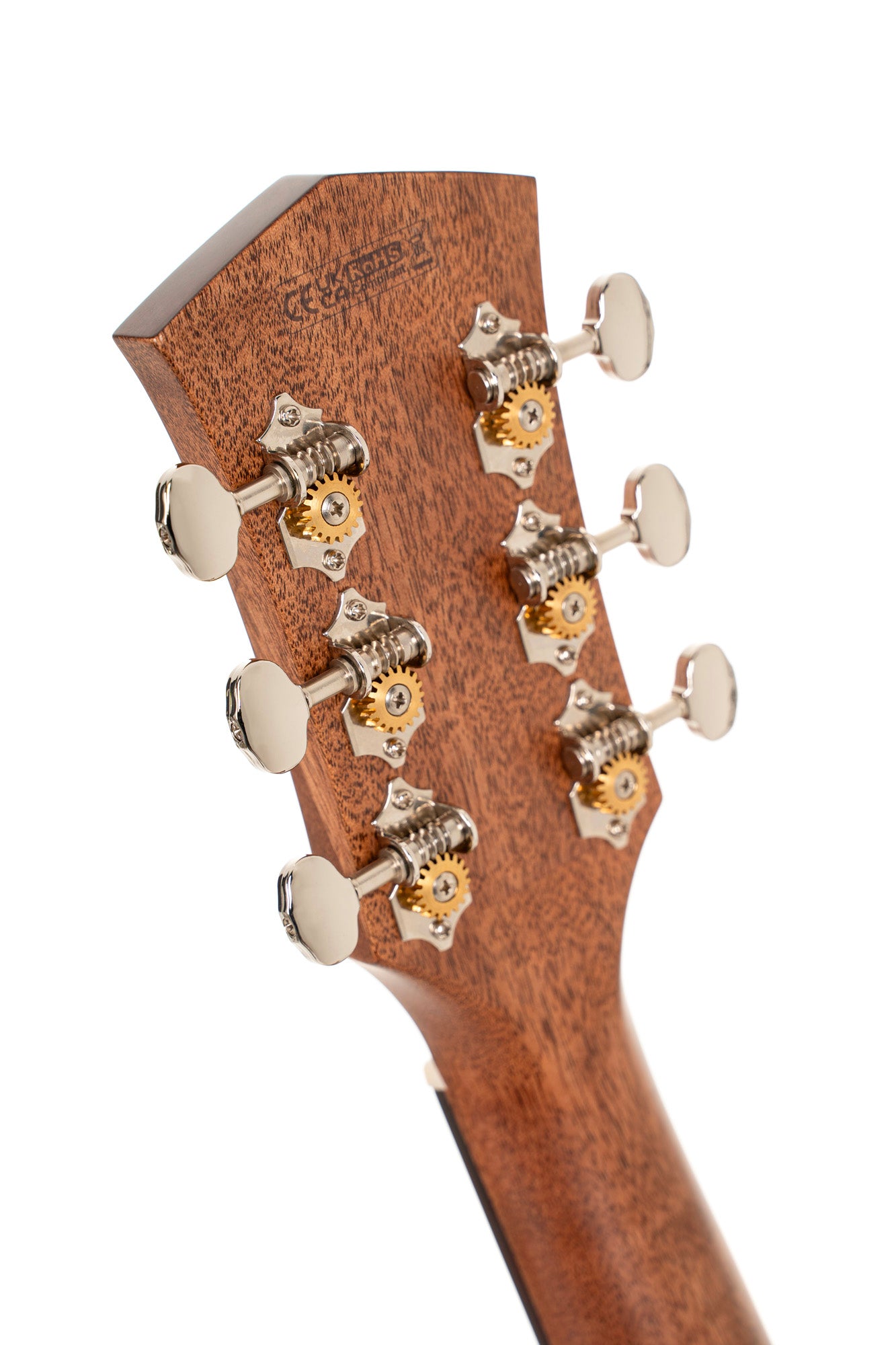 Essence OC4, table épicéa Sitka massif torréfié, f/e acajou, touche palissandre, Fishman Presys VT, semi brillant, table noire