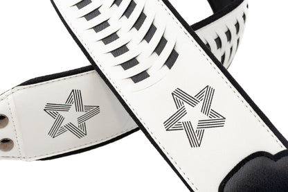 Courroie modèle PAUL TURNER SIGNATURE, extérieur synthétique, largeur 7 cm, longueur 95 à 150 cm, porte-médiators intégré, blanc