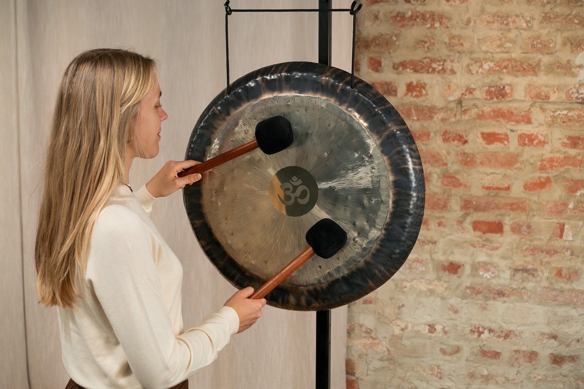 GONG SONIC ENERGY"OM" 24" 136,10 Hz en C#2 / 60 cm