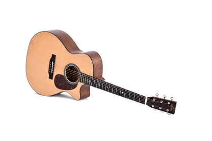 Modèle SGMC-10E, Grand OM pan coupé, table épicéa Sitka massif, f/e acajou massif, touche micarta, EQ LR Baggs, soft case