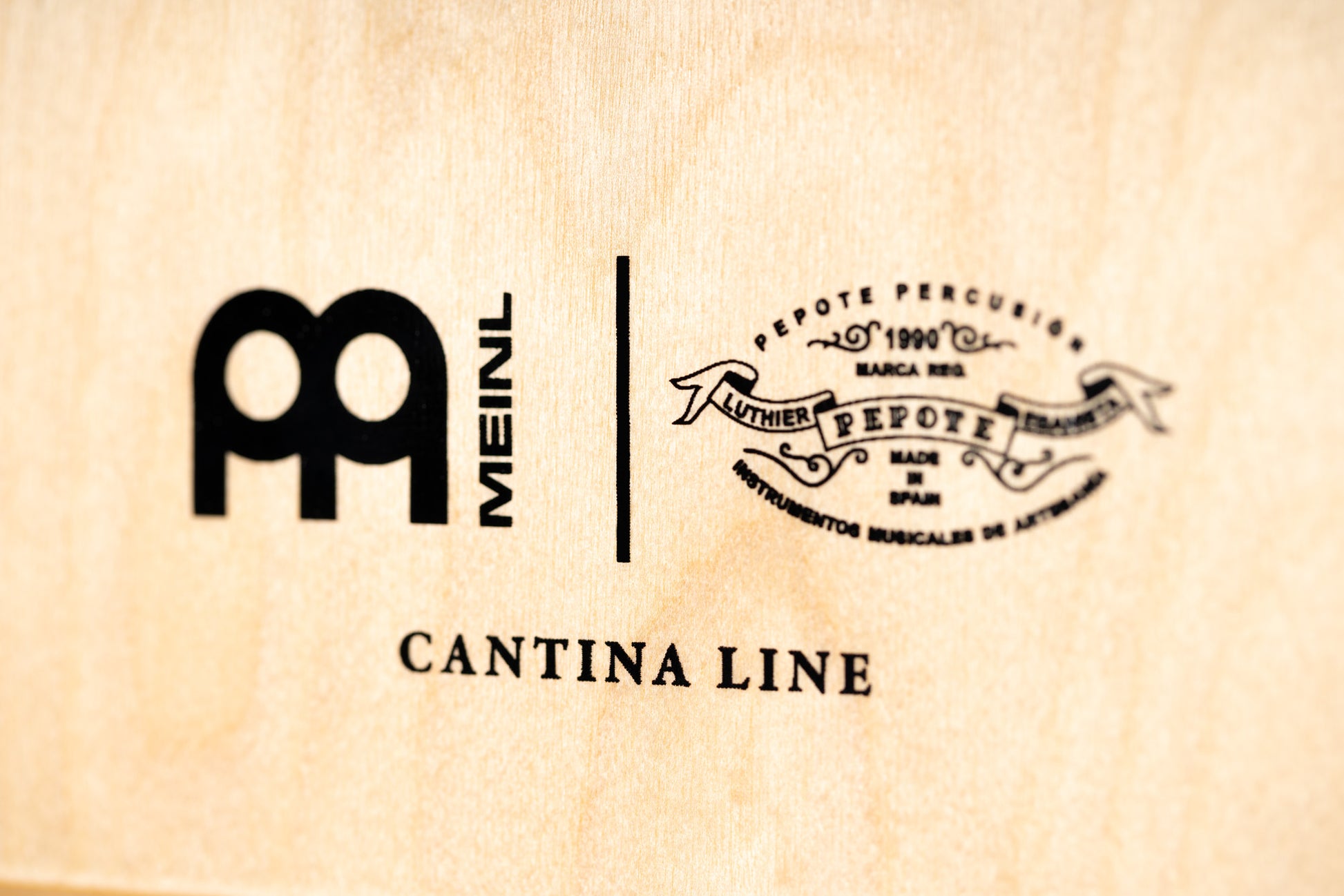 CAJON MEINL ARTISAN CANTINA LIMBA, FAÇADE AVANT LIMBA, CORPS BOULEAU BALTIQUE 9 PLIS