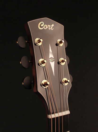 CUT CRAFT, série limitée, forme Small Jumbo, table épicéa européen, fond & éclisses myrtlewood, micro LR Baggs M80, étui