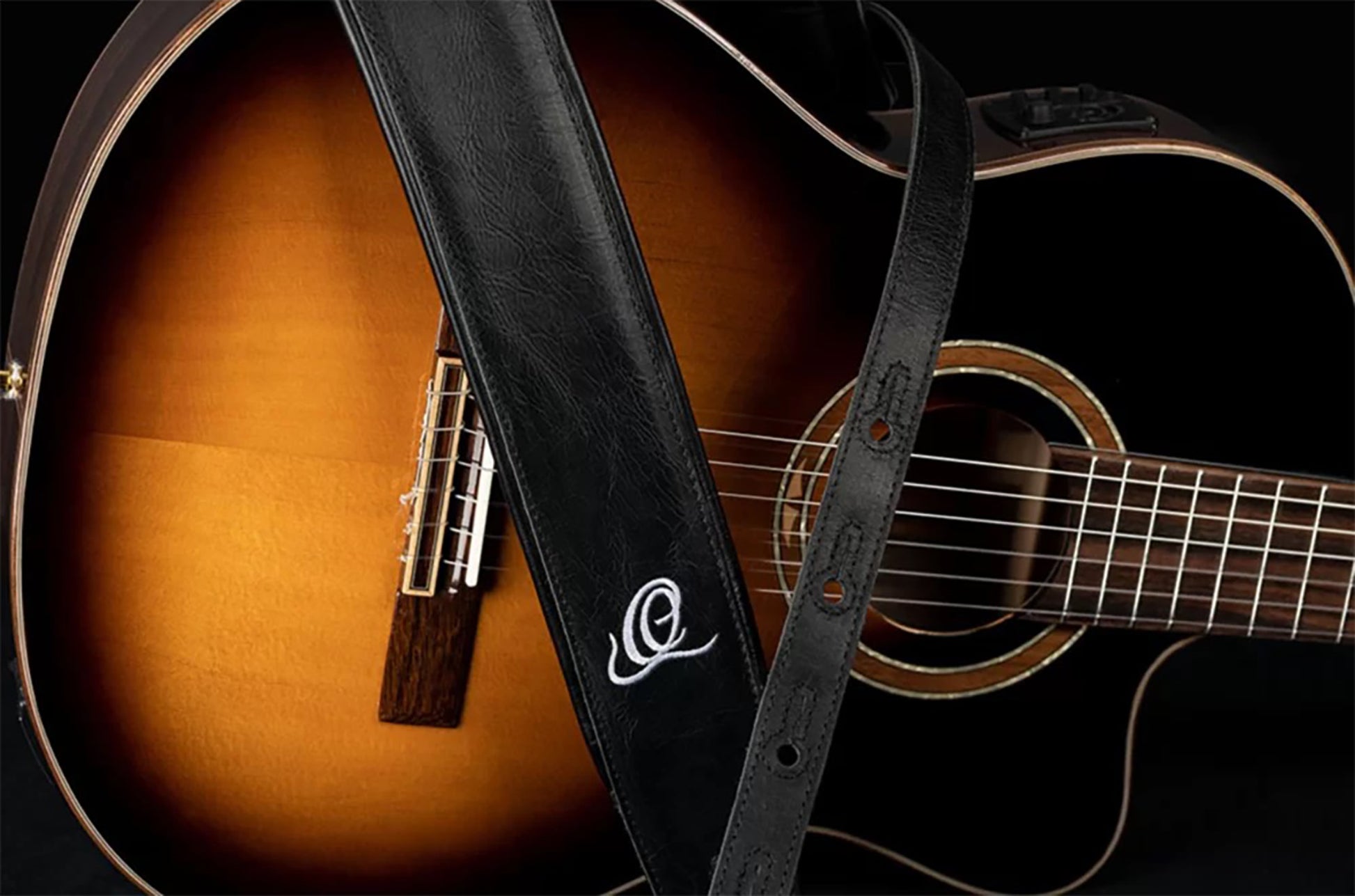 OSCL-3, courroie guitare, série Classic, face cuir, dos PVC (vegan), largeur 7 cm, longueur 145 cm, vintage ash