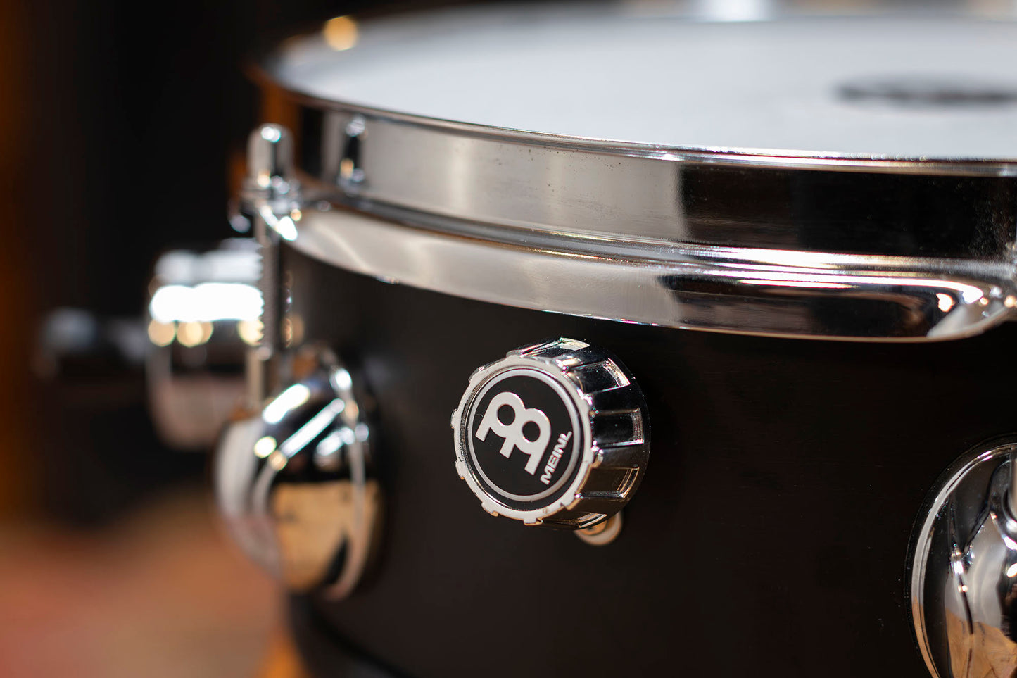 C.CLAIRE MEINL 10" avec clochettes de tambourins fût en érable noir mat