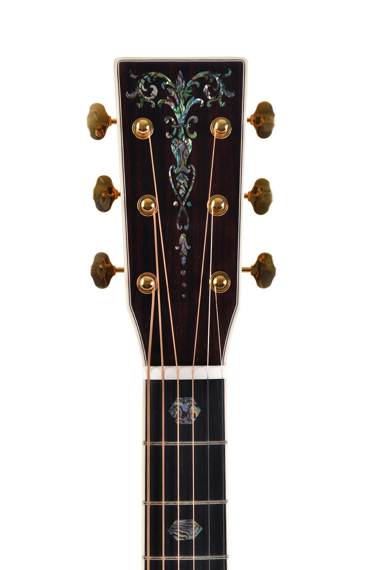 Modèle SGM-41-SB, Grand OM, table épicéa massif, f/e acajou massif, touche ébène, soft case, sunburst brillant