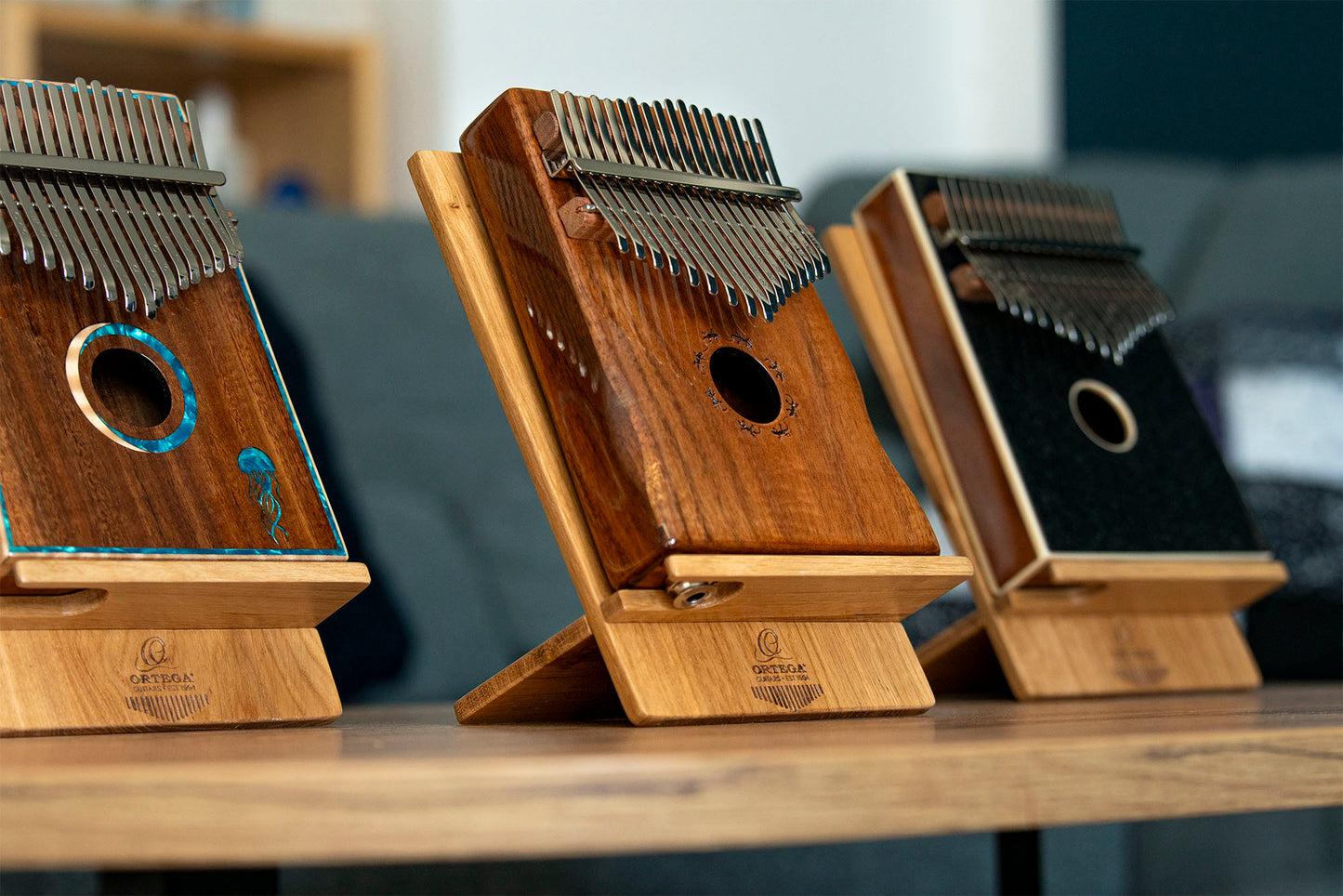 Support pour Kalimbas, chêne massif, emplacement pour prise Jack, naturel