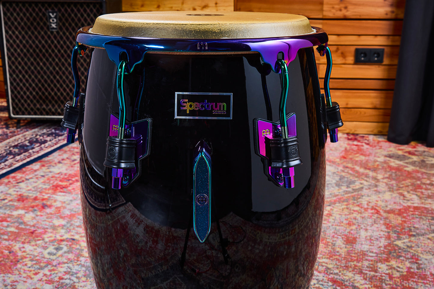 Conga Spectrum 11" 3/4, fût Chêne Siam 3 plis, hauteur 76.2cm, peau true skin buffle, cercles SSR 4mm.