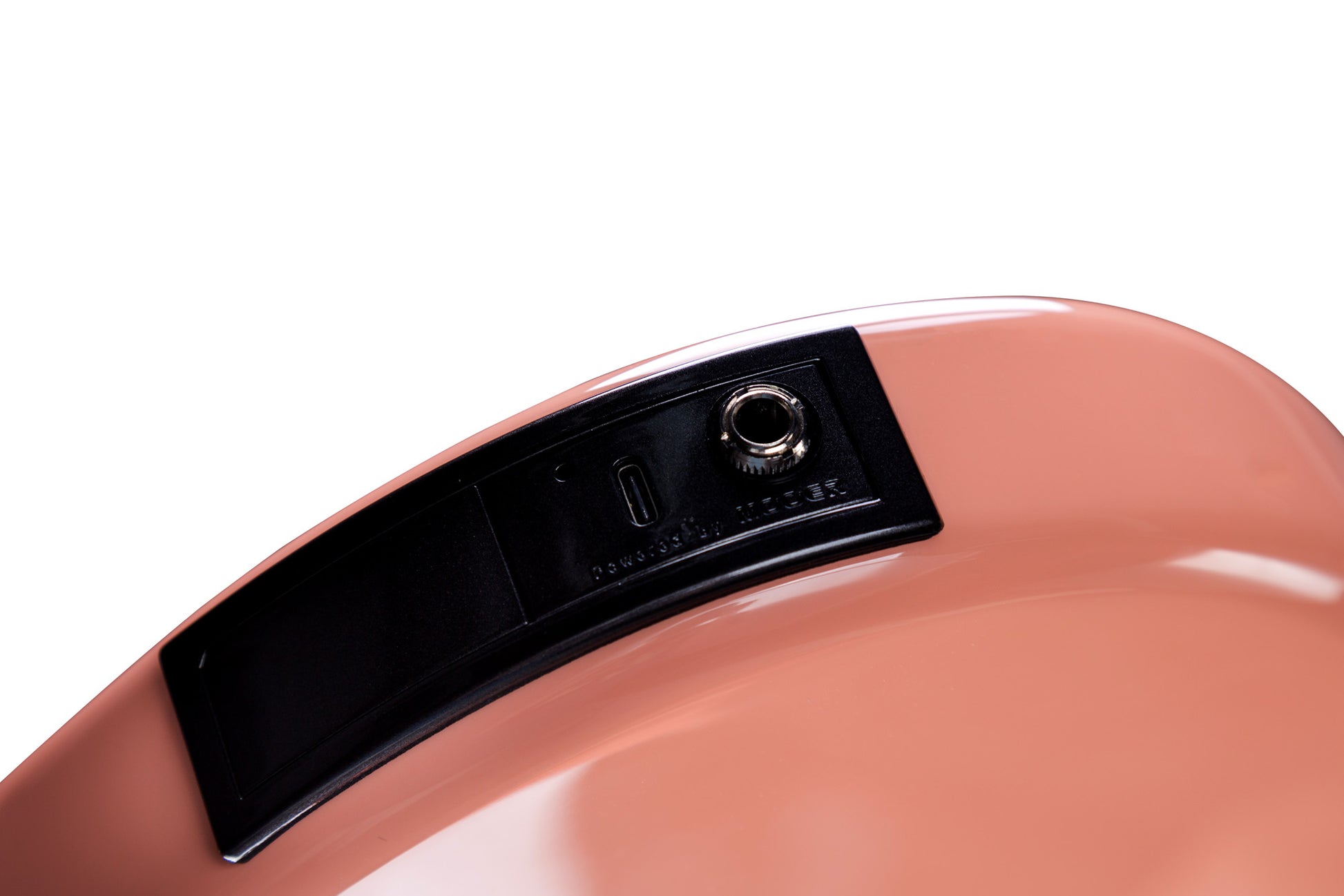 GTRS P800, corps aulne, manche érable flammé torréfié, touche palissandre, micros et processeur GTRS, flamingo pink