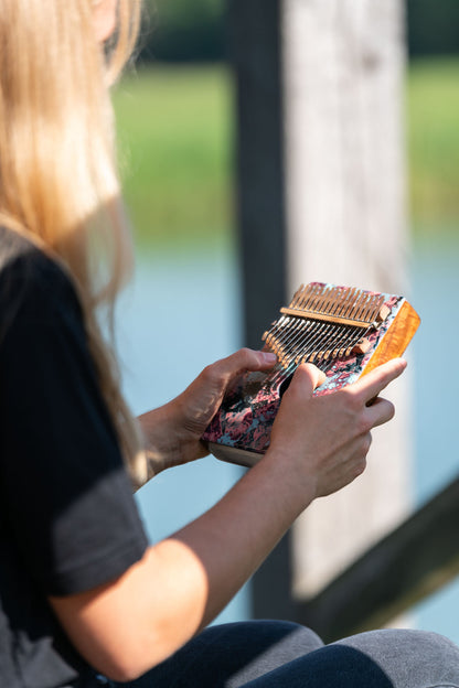 Kalimba Meinl avec rosace, 17 notes, design Coral Reef - KA17CR