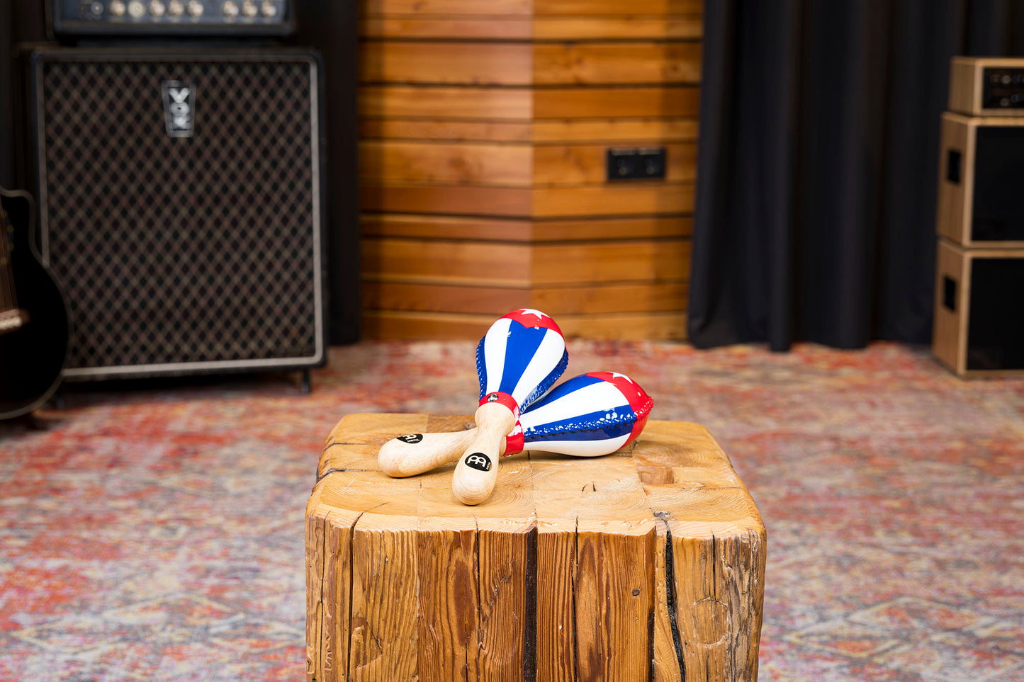 MARACAS MEINL PEAU ANIMALE MODELE STANDARD DRAPEAU CUBAIN