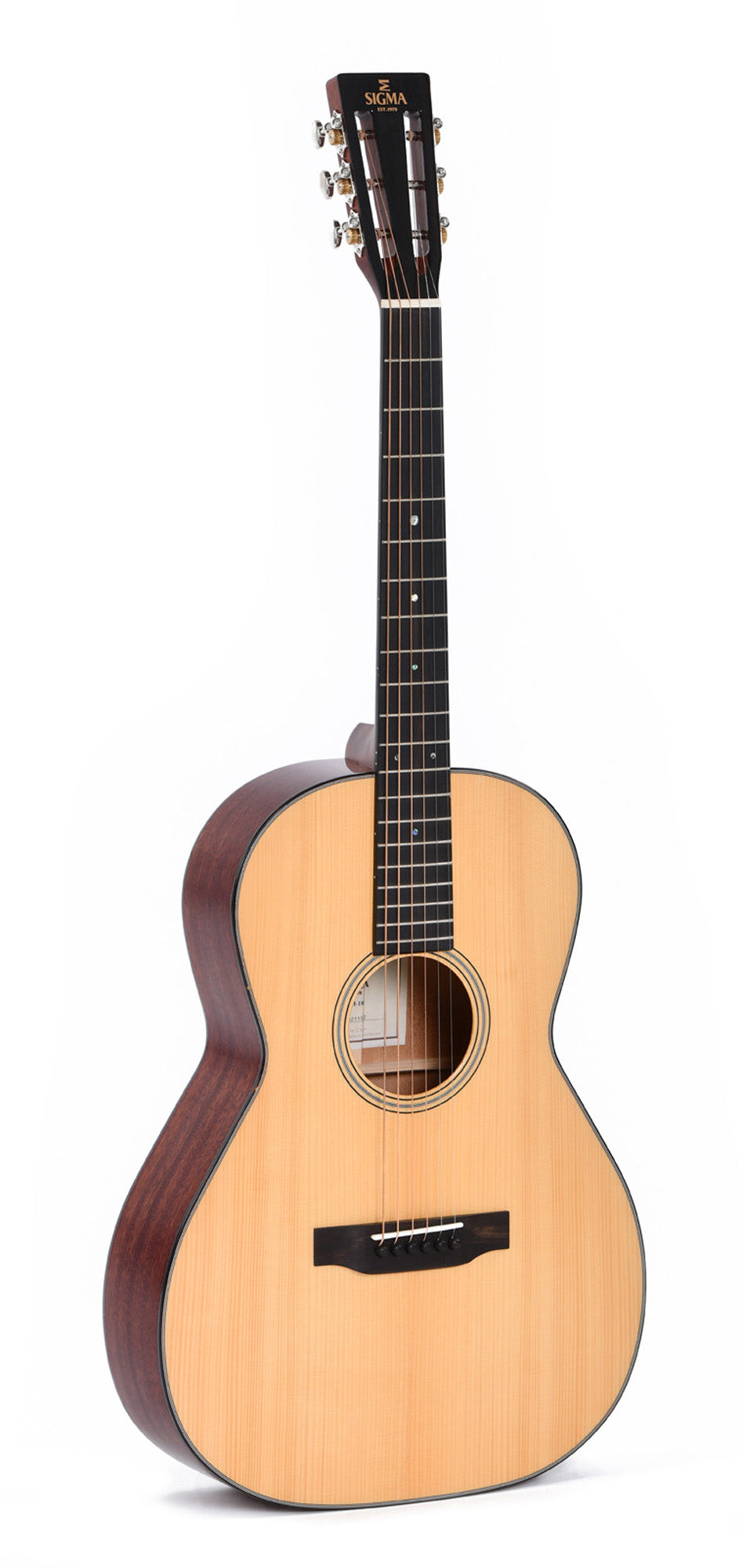 Modèle S000M-18S, série Custom, Forme 000, table épicéa massif, f/e acajou massif, tête ajourée, soft case, naturel brillant