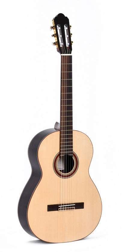 Modèle CR-10, classique 4/4, table cèdre massif, f/e palissandre indien, touche palissandre indien, naturel