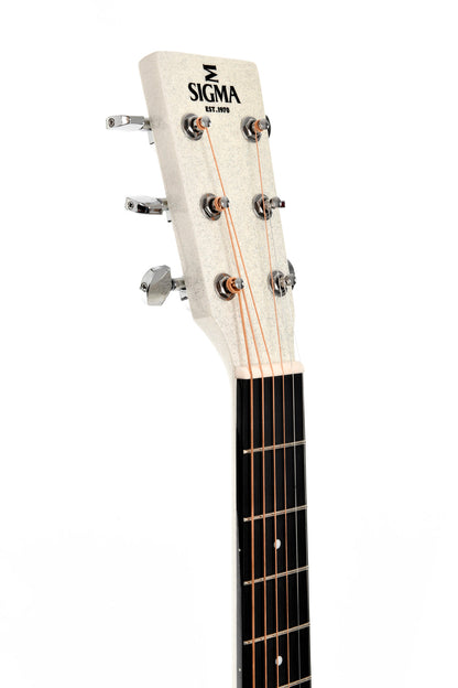 Modèle GM-1E, Grand OM, table épicéa massif, f/e acajou, touche micarta, EQ Fishman, blanc pailleté